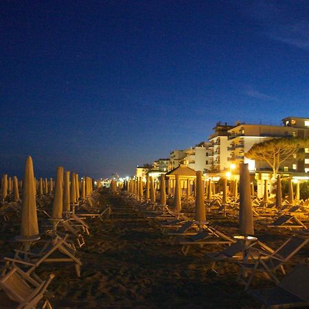 Hotel Edelweiss Lido di Jesolo Dış mekan fotoğraf