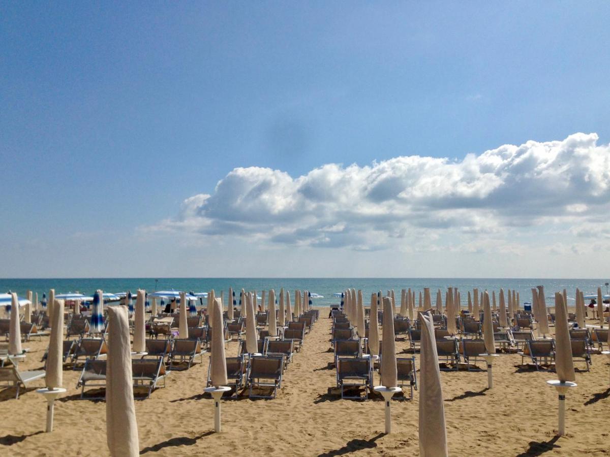 Hotel Edelweiss Lido di Jesolo Dış mekan fotoğraf